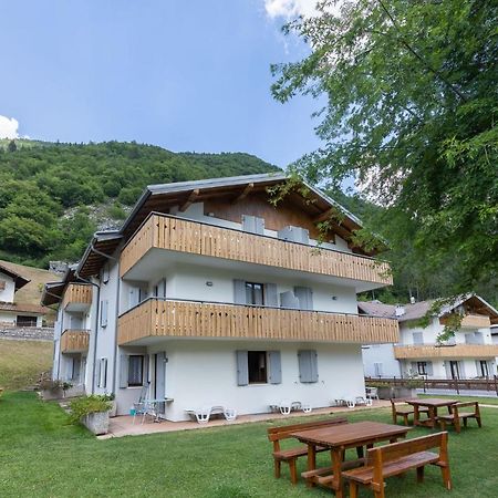 Residence Alessio Bezzecca Exterior foto